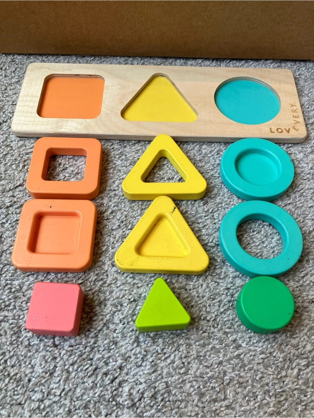 Lovevery Geo Shapes Puzzle - The Realist Playkit